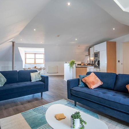 The Loft - Spacious Luxury 2 Bed 2 Bath With Free Secure Parking And Tube Close By London Bagian luar foto